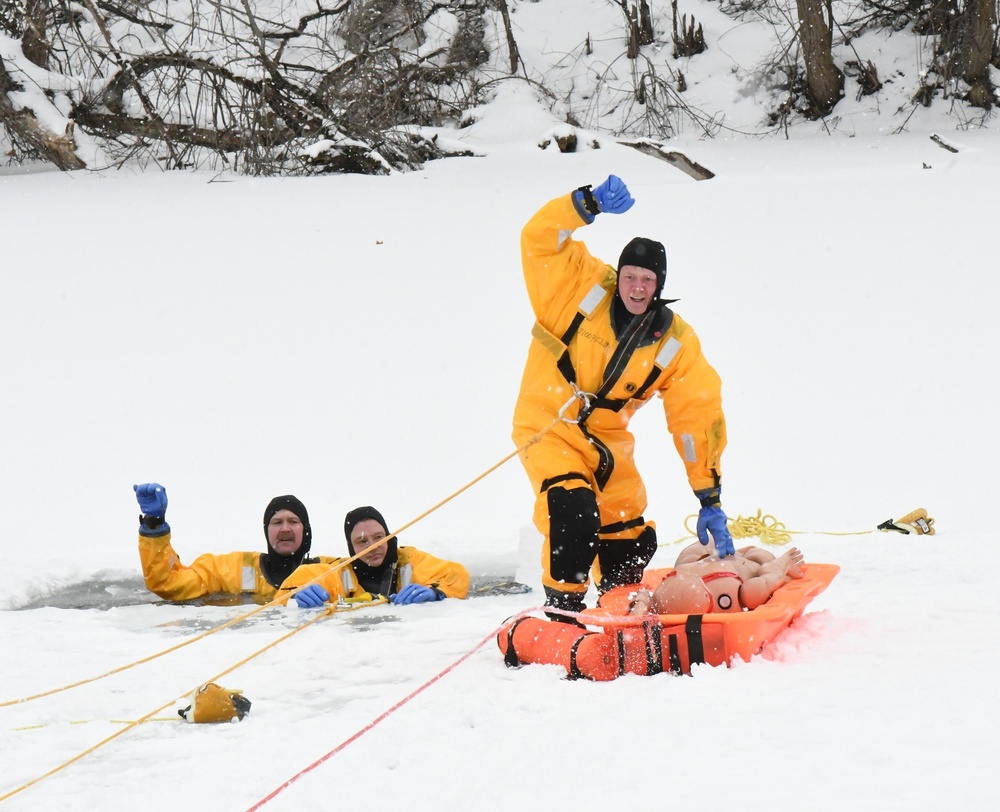 Fort Drum firefighters train for ice rescues