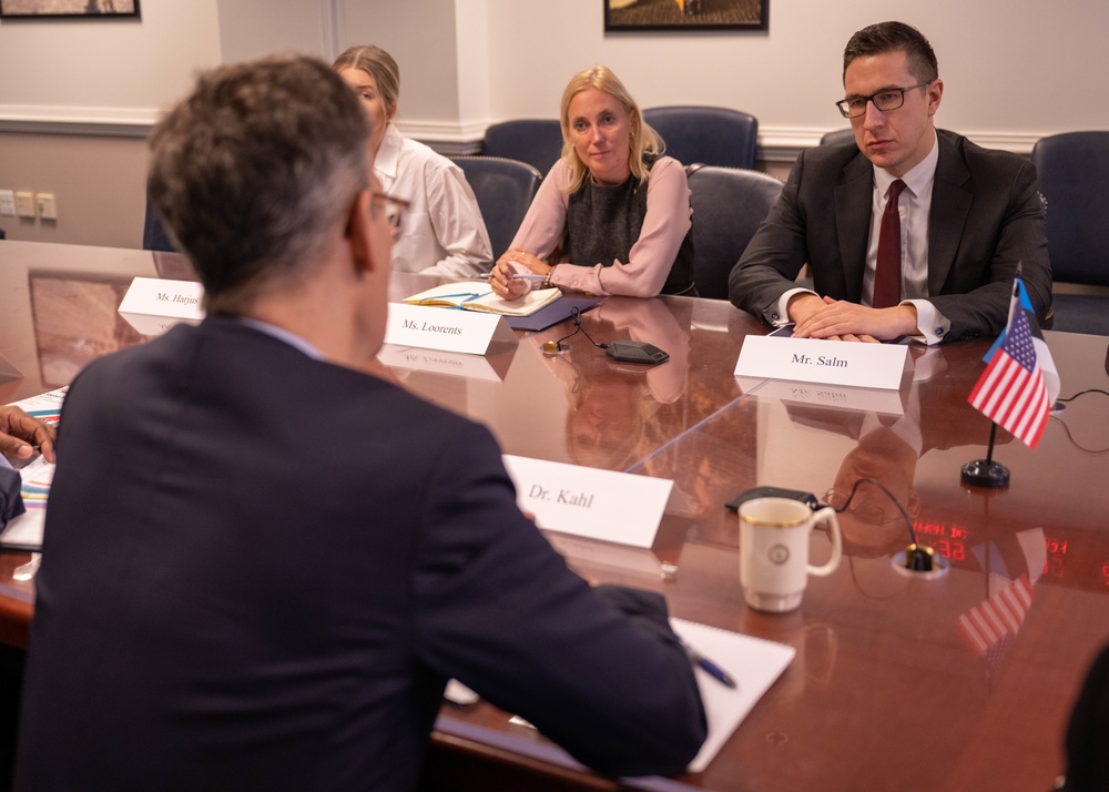 USDP hosts Estonia Ministry of Defense Secretary