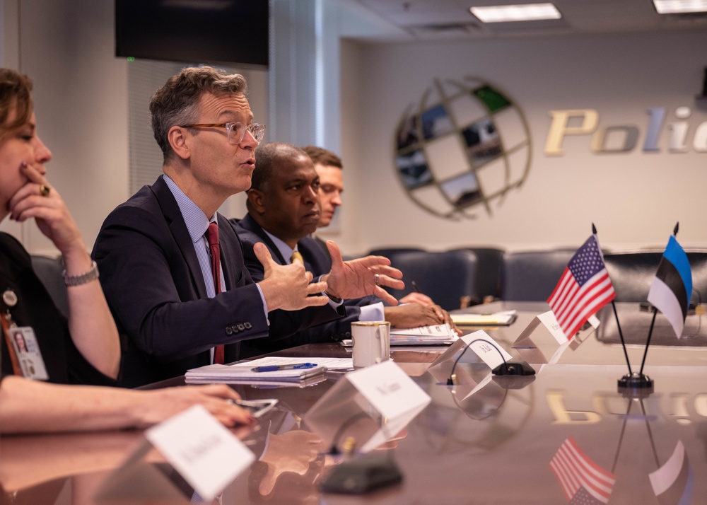 USDP hosts Estonia Ministry of Defense Secretary