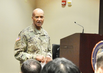 Medical Service Officers discuss future with Corps Chief at JRTC