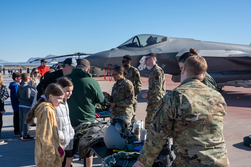 Luke AFB showcases aircraft at Mesa Aviation Day