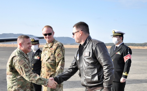 5th AF DCOM visits JMSDF Kanoya Air Base