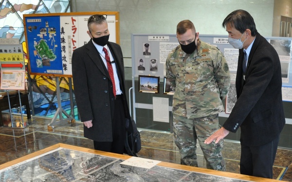 5th AF DCOM visits JMSDF Kanoya Air Base