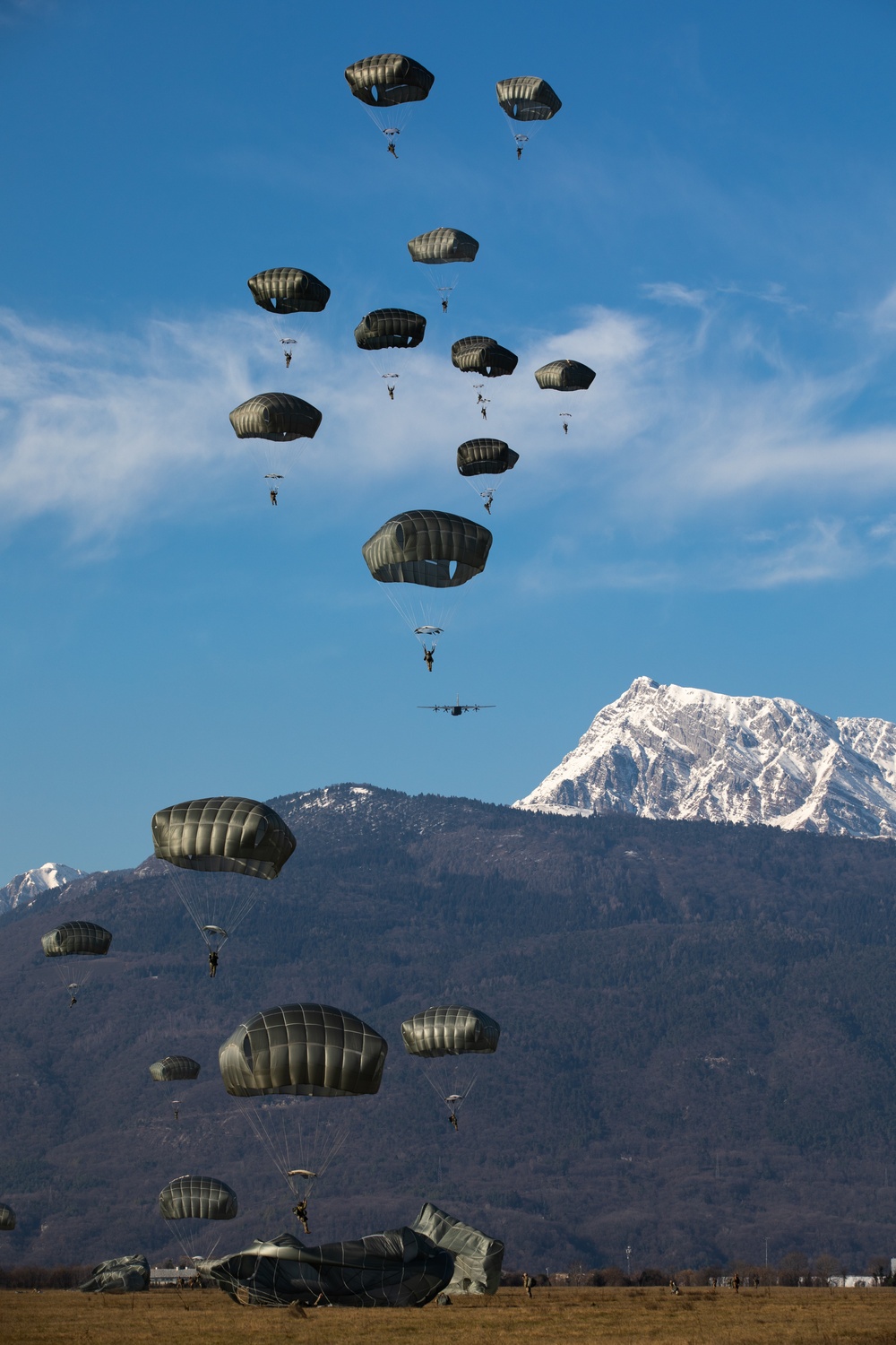 173rd Airborne Brigade Conduct Airborne Operations on Aviano Air Base