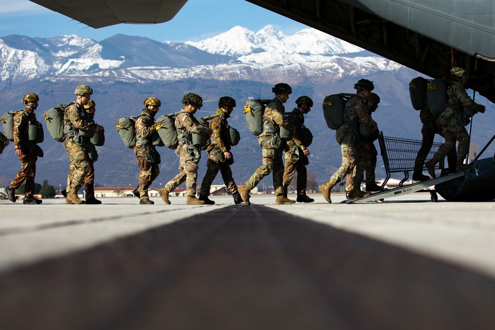 173rd Airborne Brigade Conduct Airborne Operations on Aviano Air Base