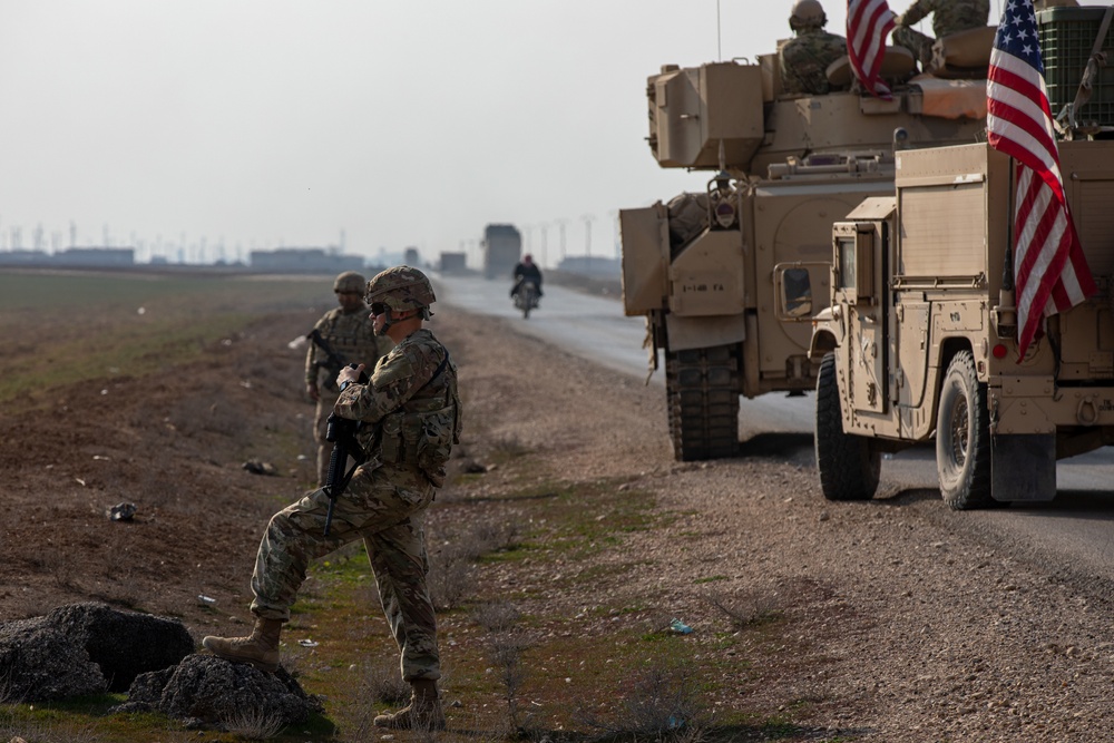 Combined Joint Task Force - Operation Inherent Resolve conducts joint patrol with Syrian Democratic Forces