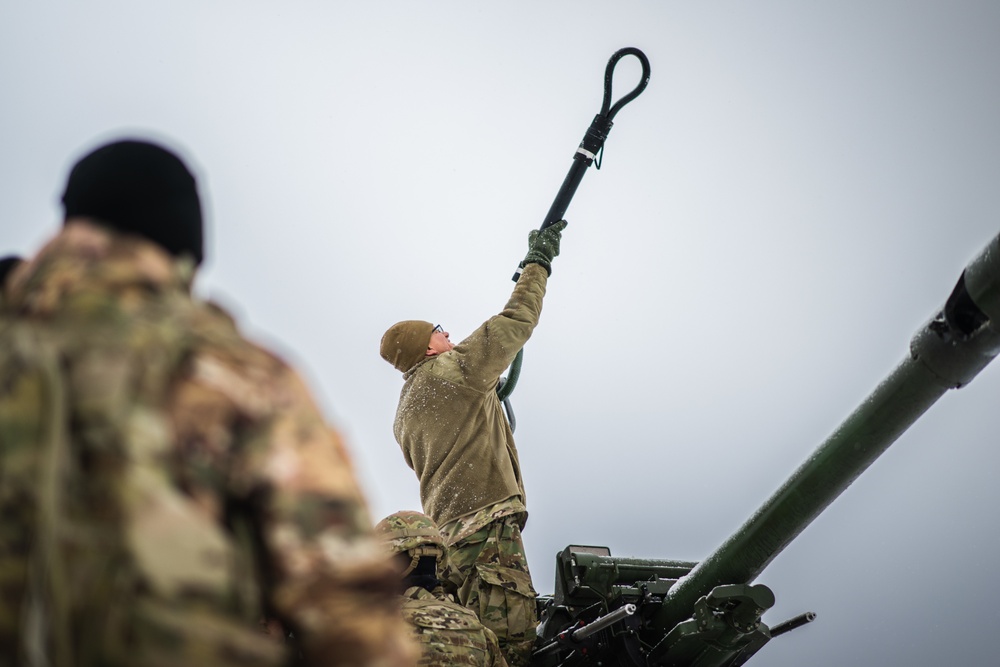 120th Field Artillery Regiment prepares for sling load training