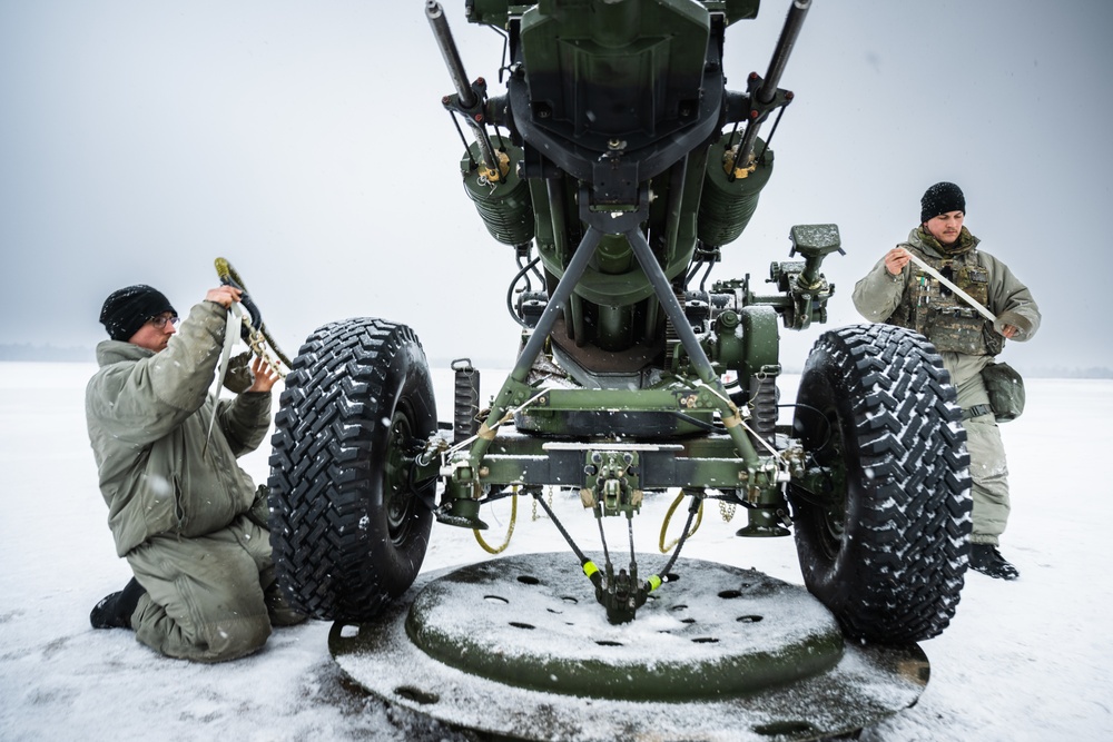 120th Field Artillery Regiment prepares for sling load training