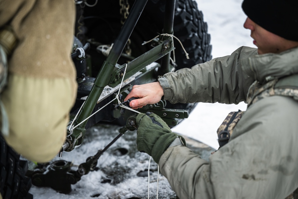 120th Field Artillery Regiment prepares for sling load training