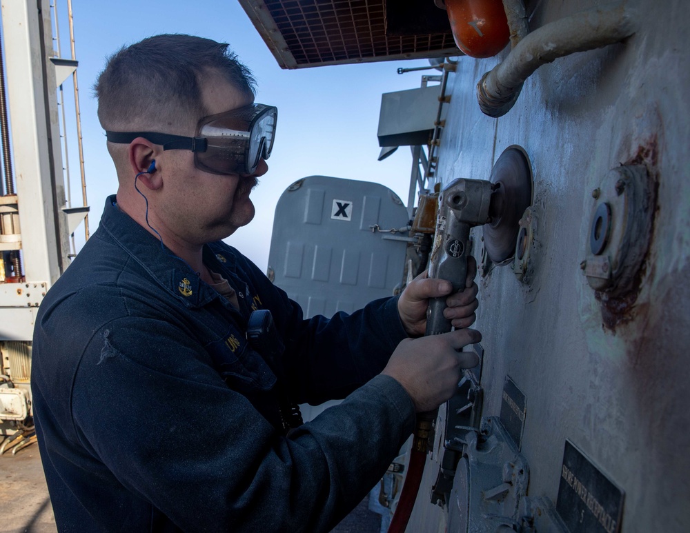 USS Nitze (DDG 94) Daily Operations