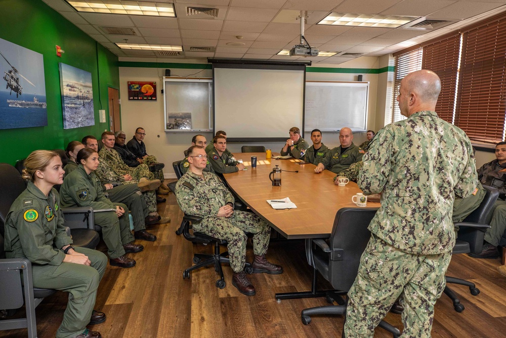 USFFC VADM Kilby Visits Dragonslayers
