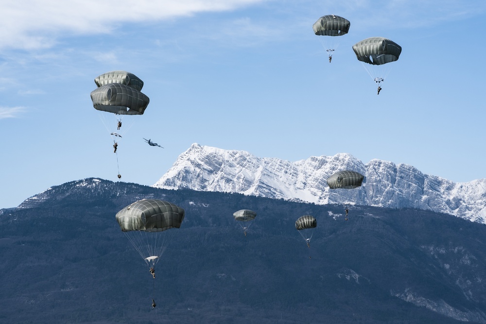 173rd Airborne Brigade Paratroopers Conduct Airborne Operations