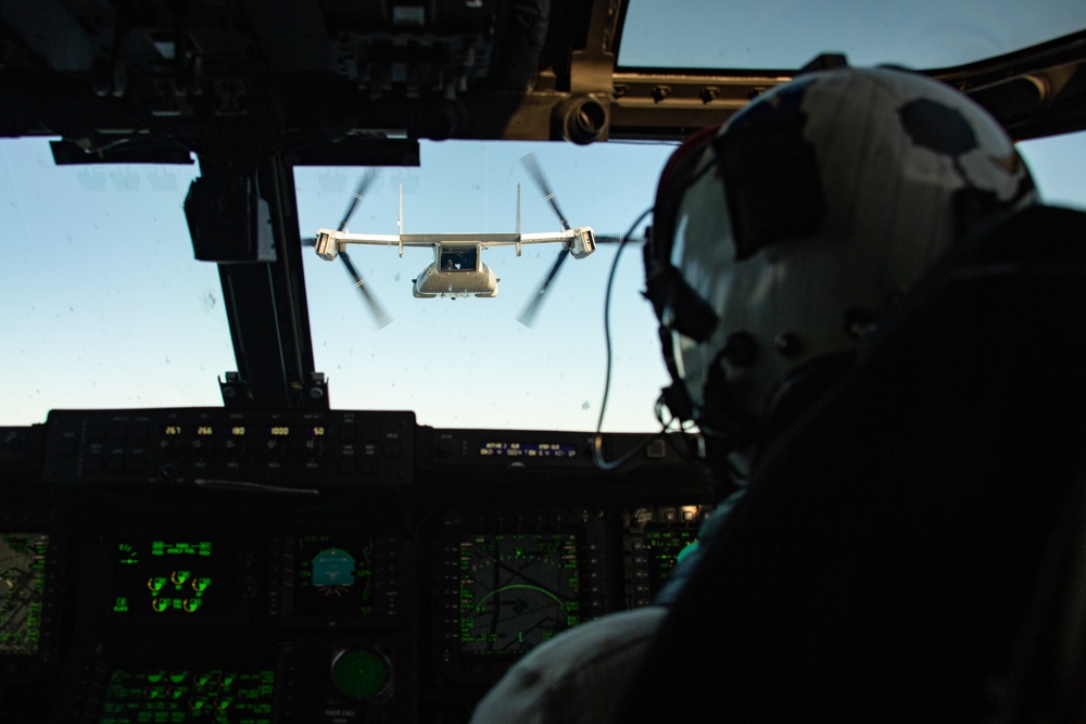 VRM 30 conducts a mid-flight refueling