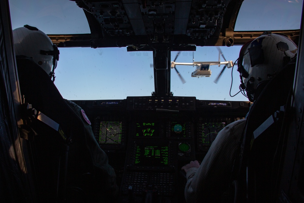 VRM 30 conducts a mid-flight refueling