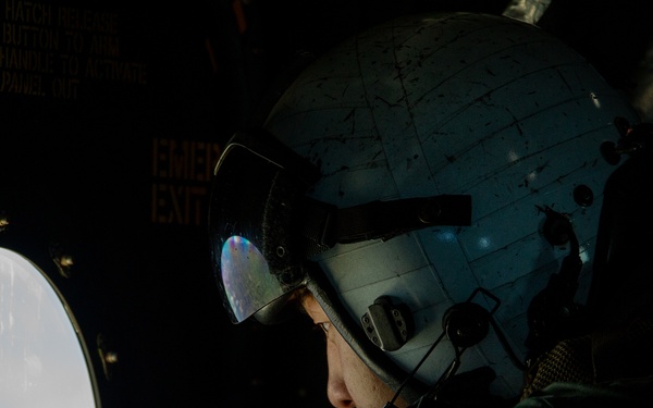 VRM 30 conducts a mid-flight refueling