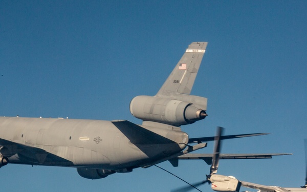 VRM 30 conducts a mid-flight refueling