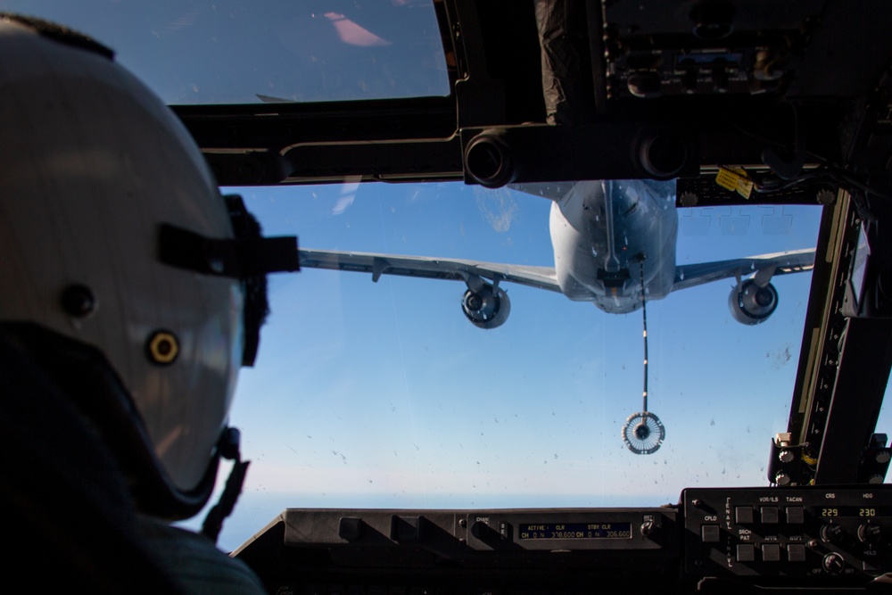 VRM 30 conducts a mid-flight refueling