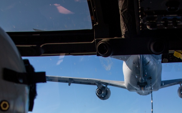 VRM 30 conducts a mid-flight refueling