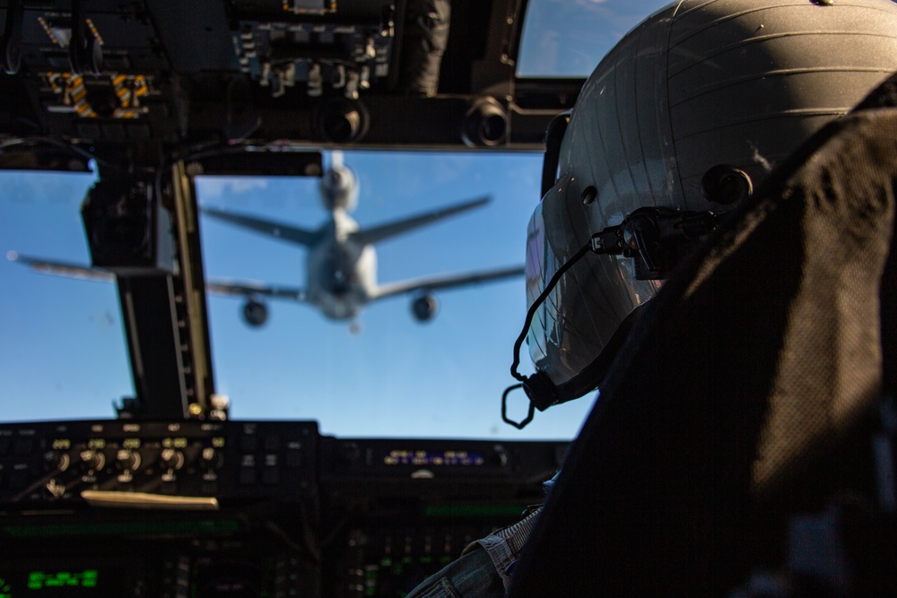 VRM 30 conducts a mid-flight refueling