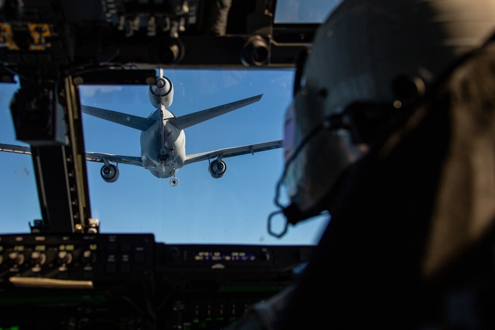 VRM 30 conducts a mid-flight refueling