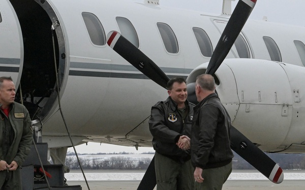 132d Wing celebrates legacy of RC-26 program with final flight