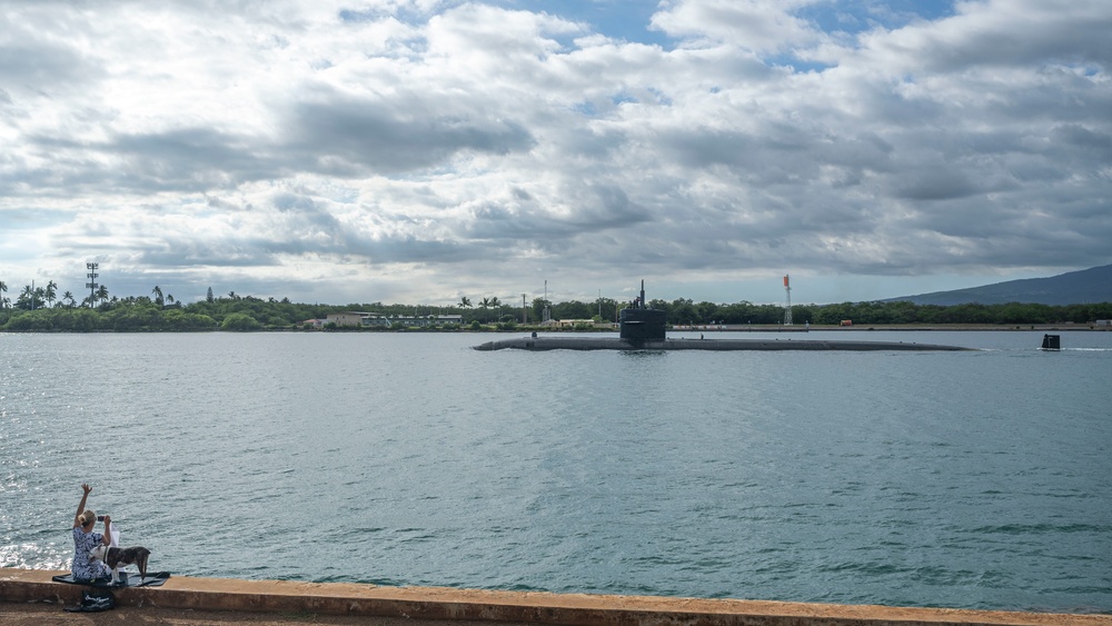 USS Chicago (SSN 721)