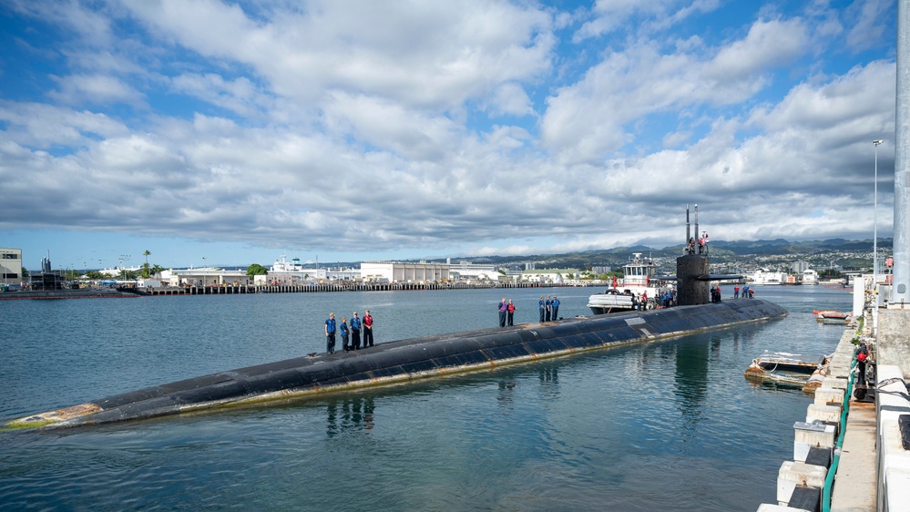 USS Chicago (SSN 721)