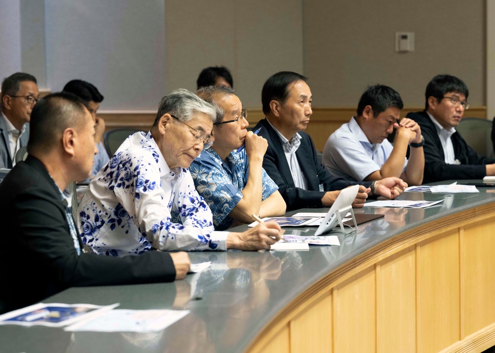 Japan Defense Society members visit Pacific Air Forces