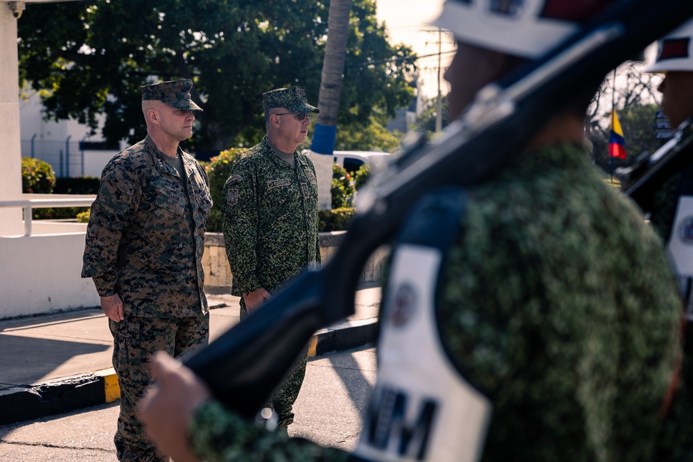 Commander of MFS and MFR Visit Colombian Naval Base, Cartagena