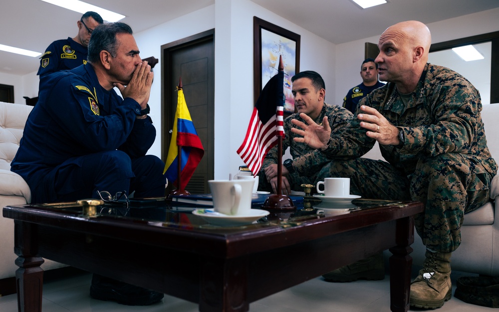 Commander of MFS and MFR Visit Colombian Naval Base, Cartagena