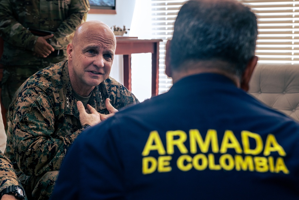 Commander of MFS and MFR Visit Colombian Naval Base, Cartagena