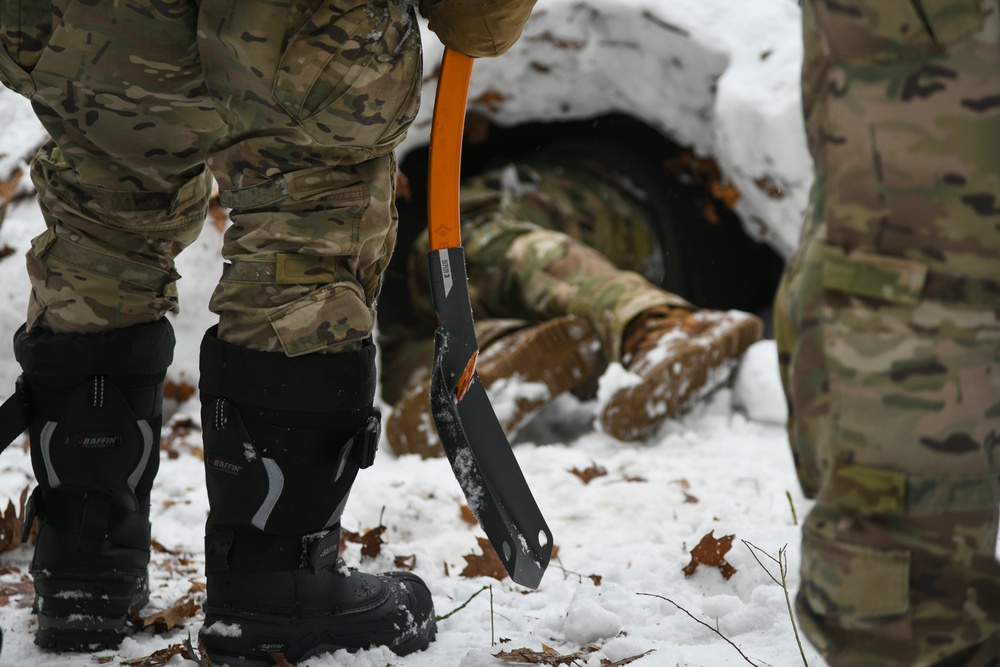 720th Special Tactics Group SERE specialist conduct cold-weather survival training