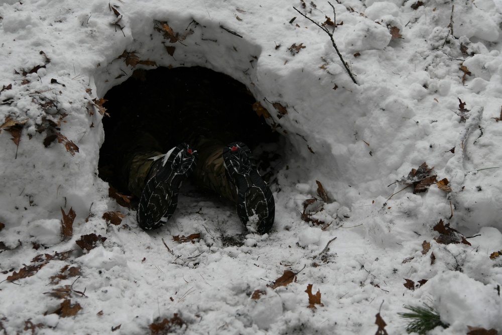 720th Special Tactics Group SERE specialist conduct cold-weather survival training