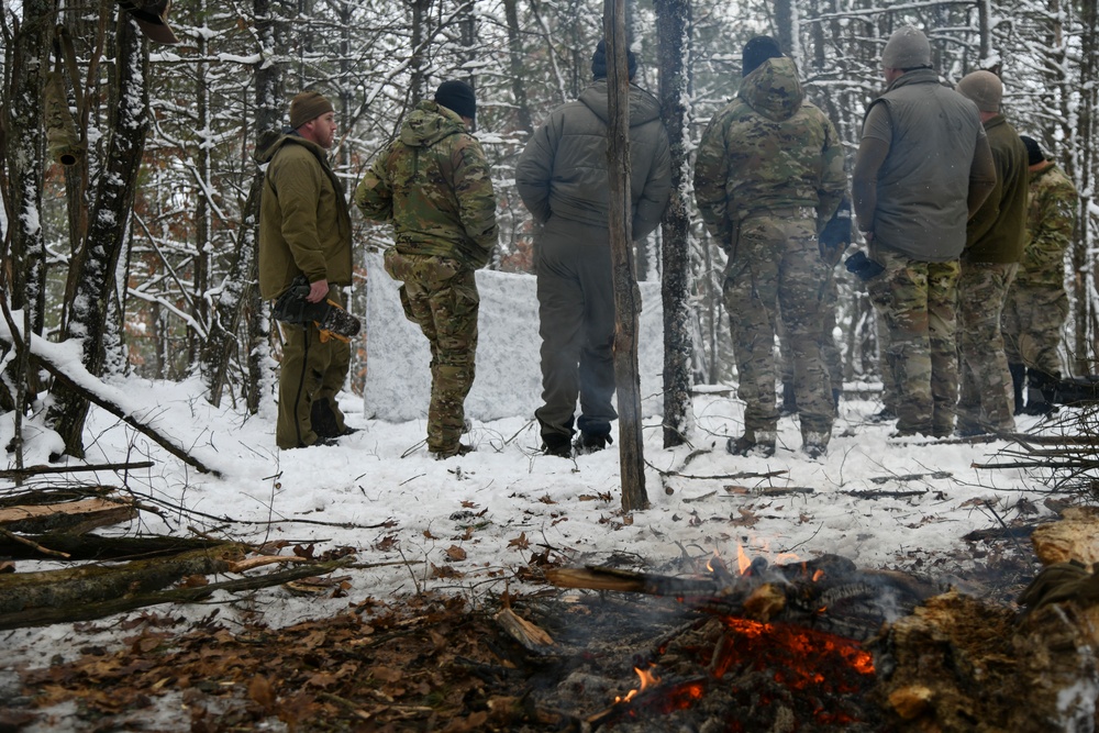 720th Special Tactics Group SERE specialist conduct cold-weather survival training