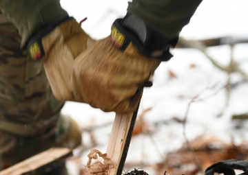 720th Special Tactics Group SERE specialist conduct cold-weather survival training