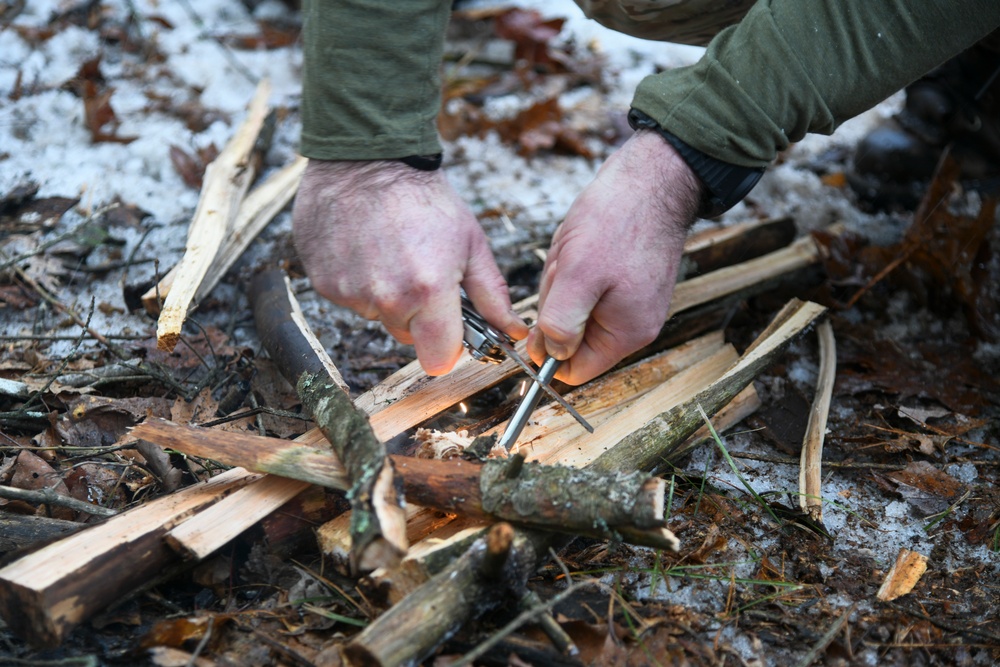 720th Special Tactics Group SERE specialist conduct cold-weather survival training