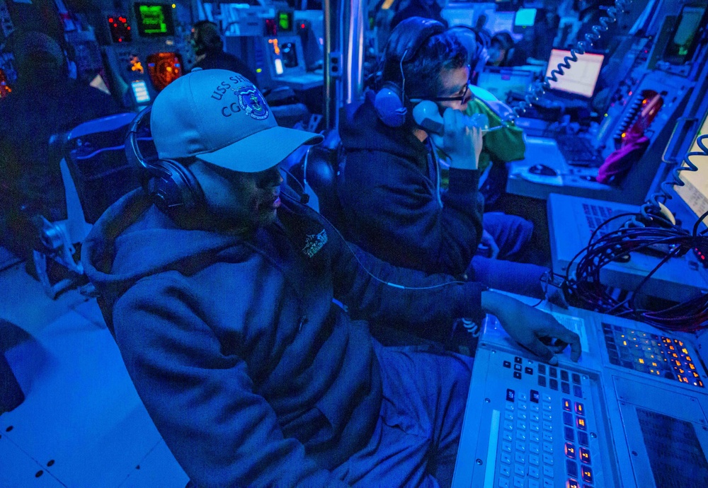 USS Shiloh (CG 67) Missile Firing Combat Information Center