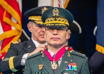Chief of Staff of the Republic of Korea Army Arrival Ceremony