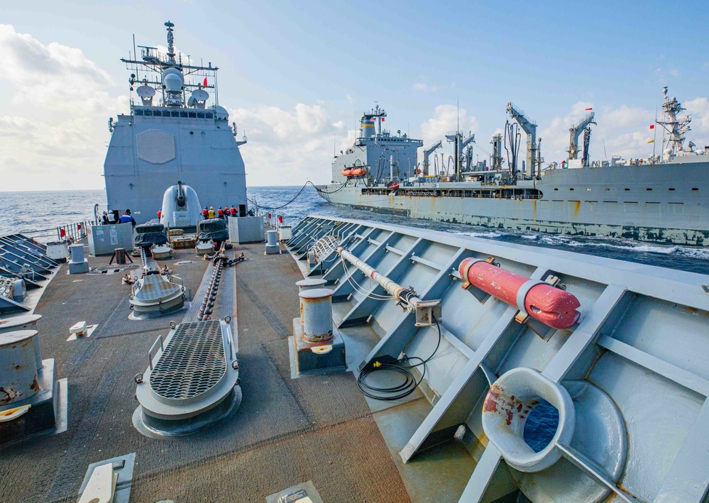 USS Shiloh (CG 67) Fueling-At-Sea