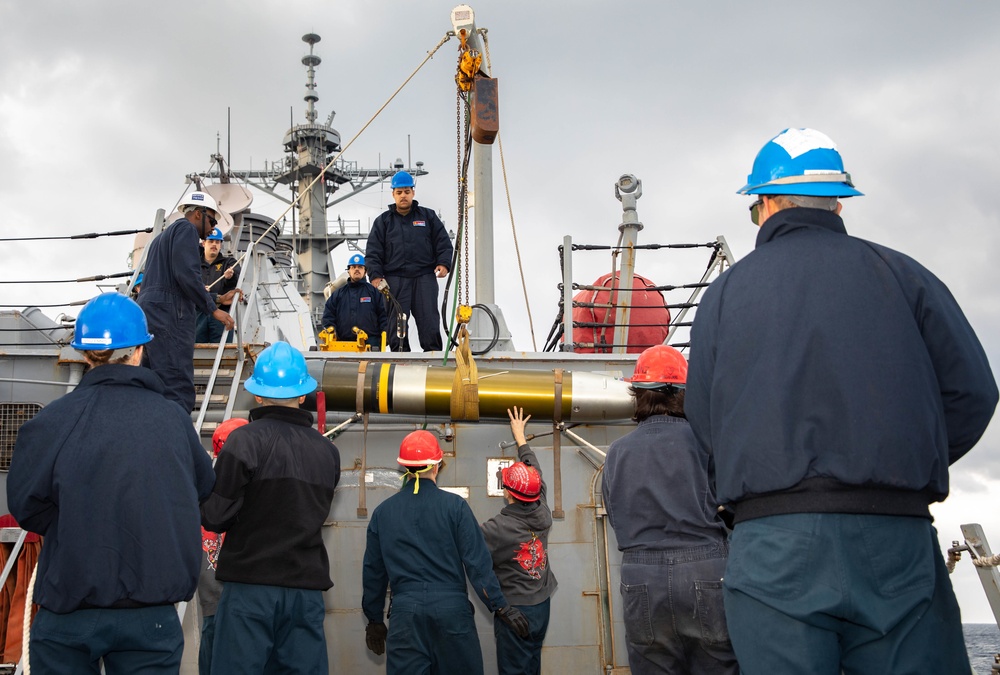 USS Benfold conducts underway operations