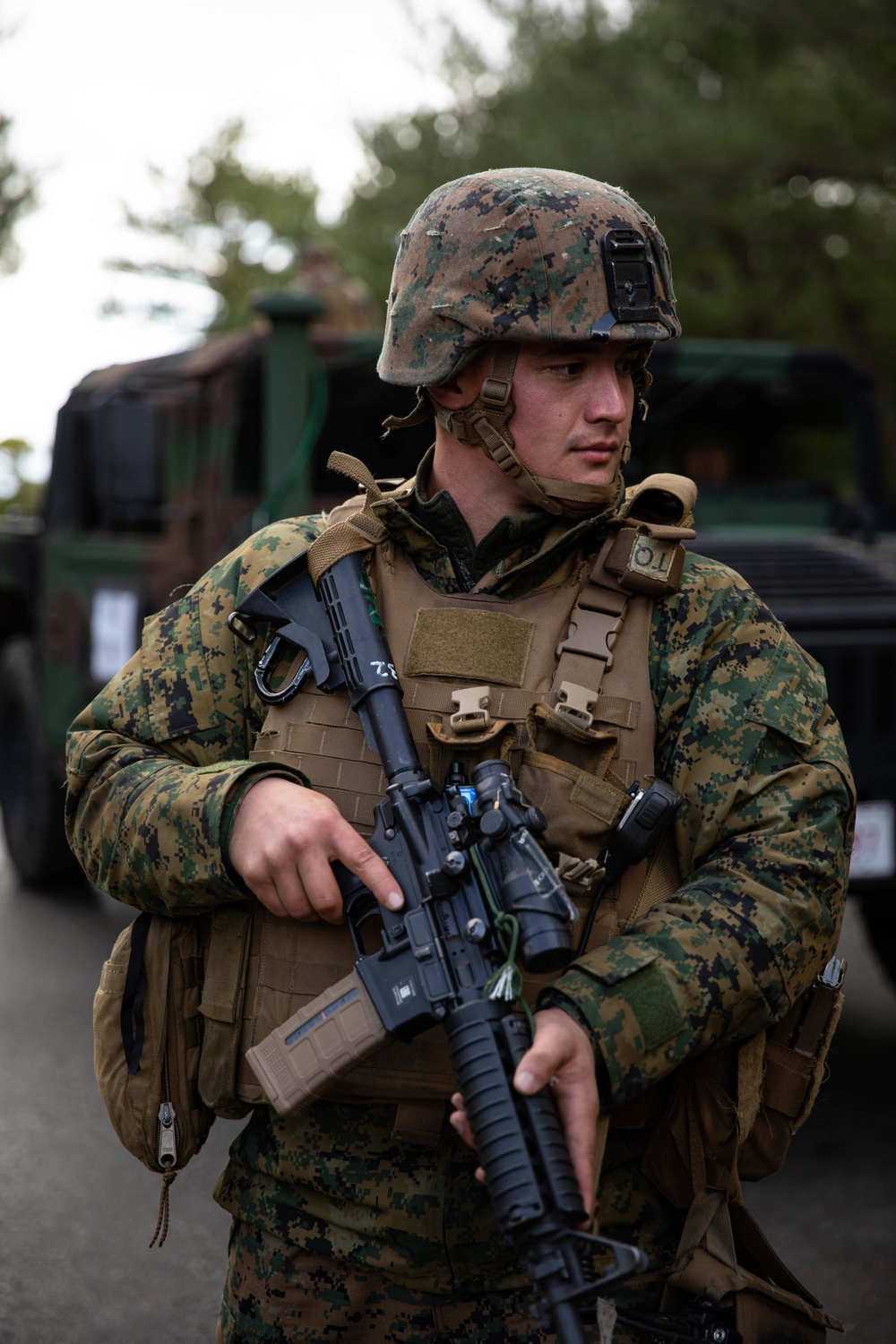 CLR-37 Marines participate in a simulated vehicle and casualty recovery mission