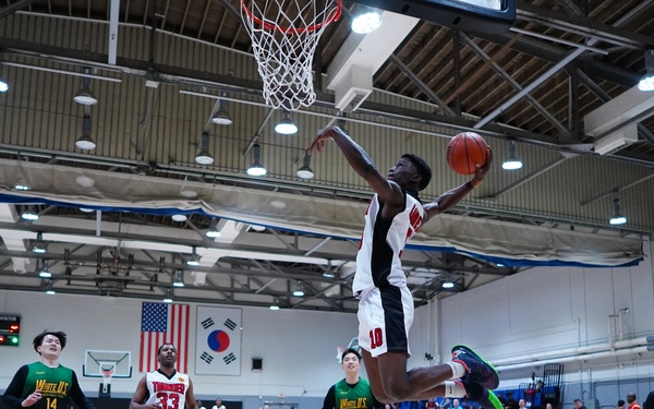 Pvt. Benji Garrett Throws Down a Monster Slam Dunk at the Korean American Friendship Basketball Games