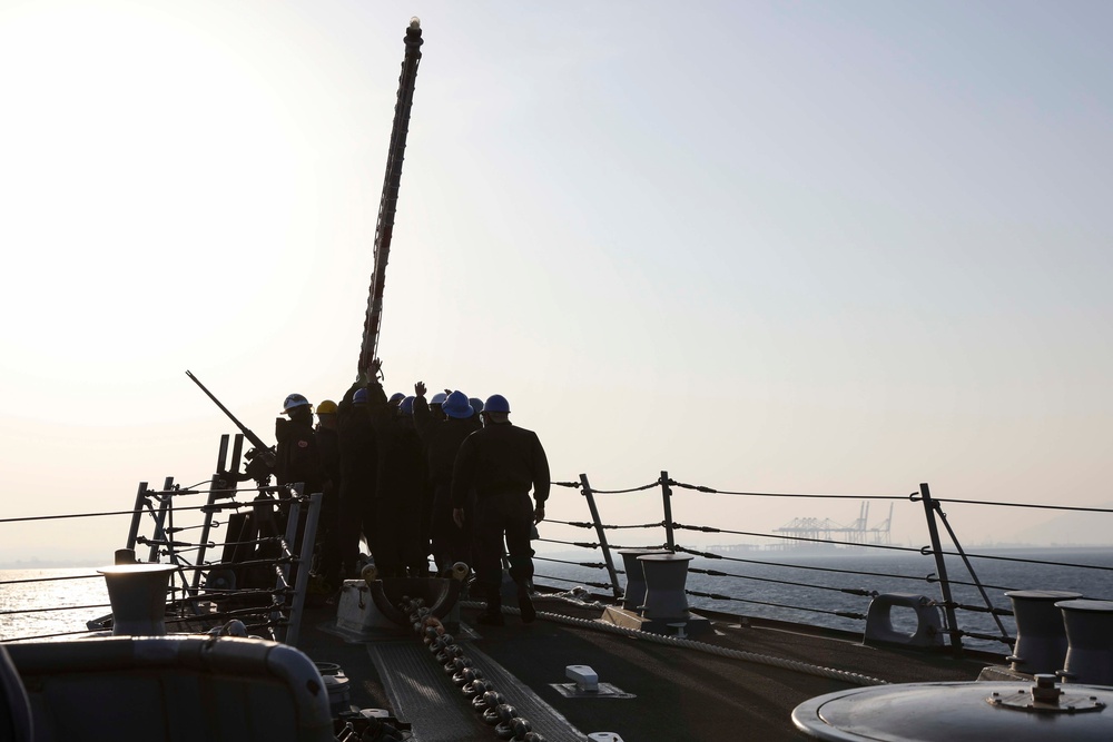 USS Truxtun Pulls into Haifa