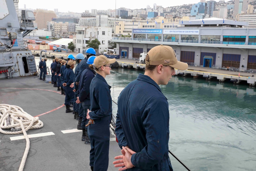 USS Truxtun Departs Haifa