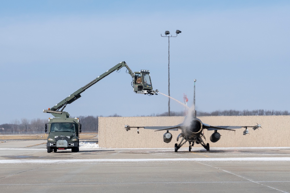 180FW Conducts Training Flights