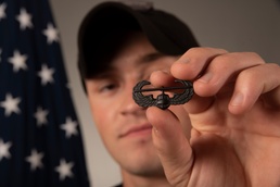 Guard soldier provides security for Wingmen at Biddle