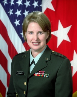 General Kennedy receives glass ceiling award