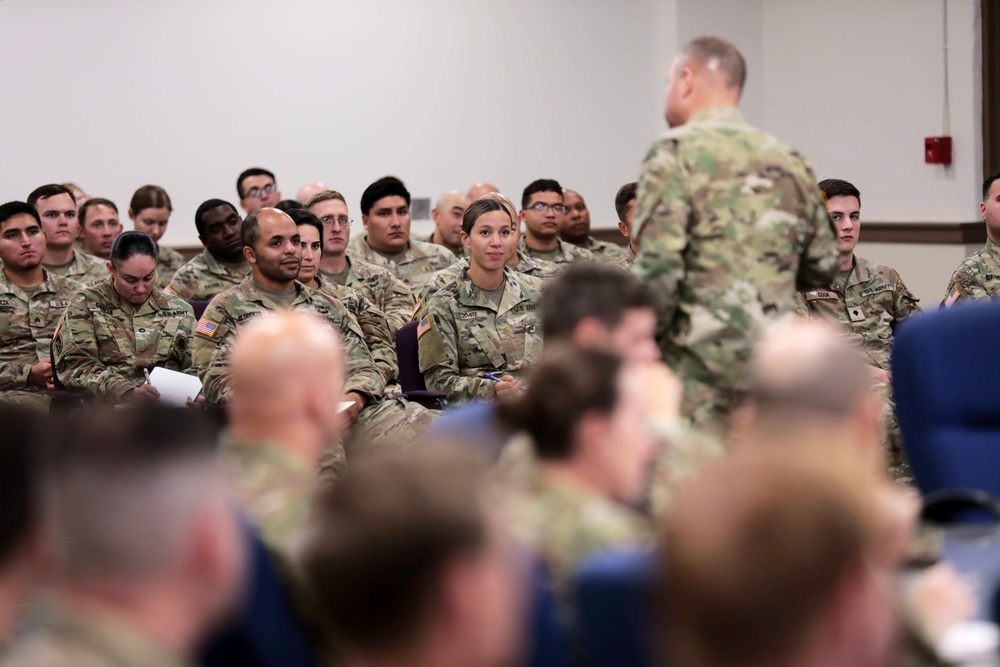 MG HALE SPEAKS TO INTELL SOLDIERS