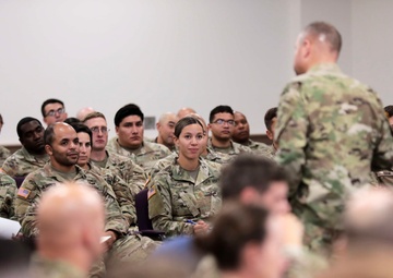 MG HALE SPEAKS TO INTELL SOLDIERS