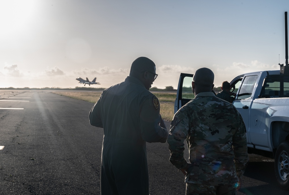 New command chief immerses with 15th Wing Airmen